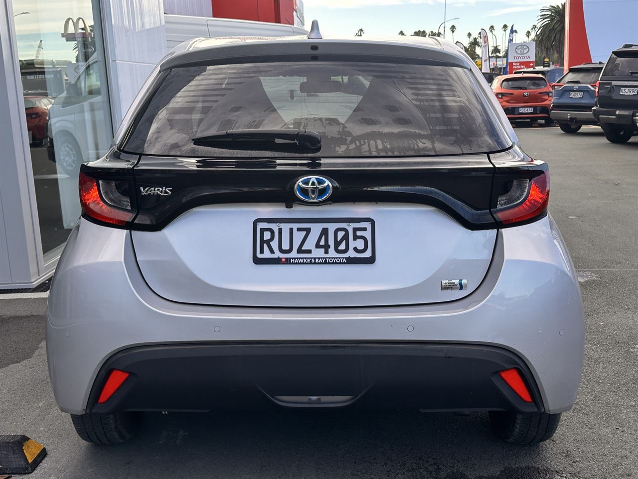 Vehicle image 4