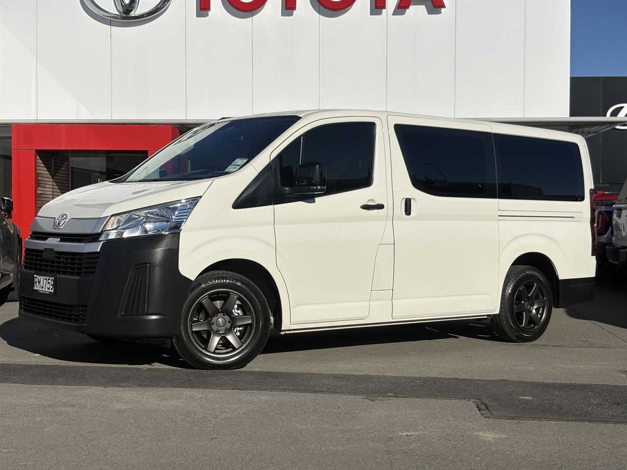 Vehicle image 3