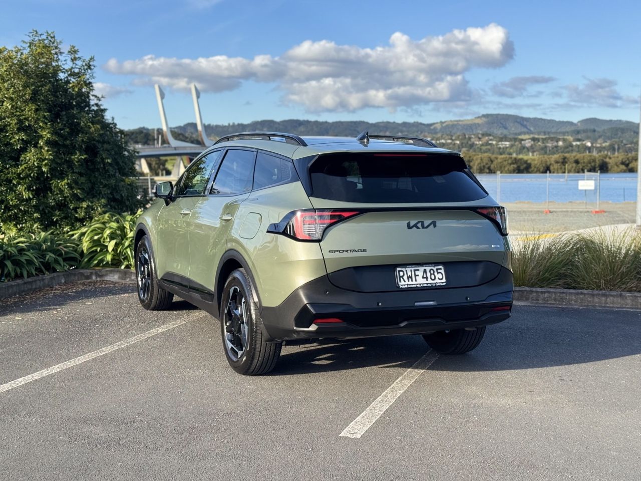 Vehicle image 5
