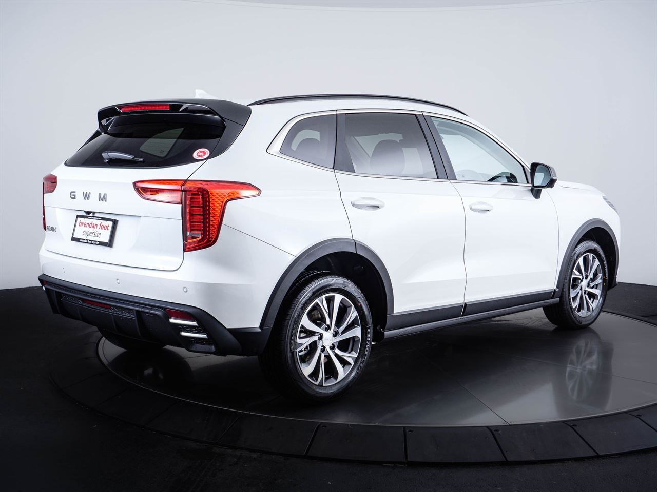 Vehicle image 3