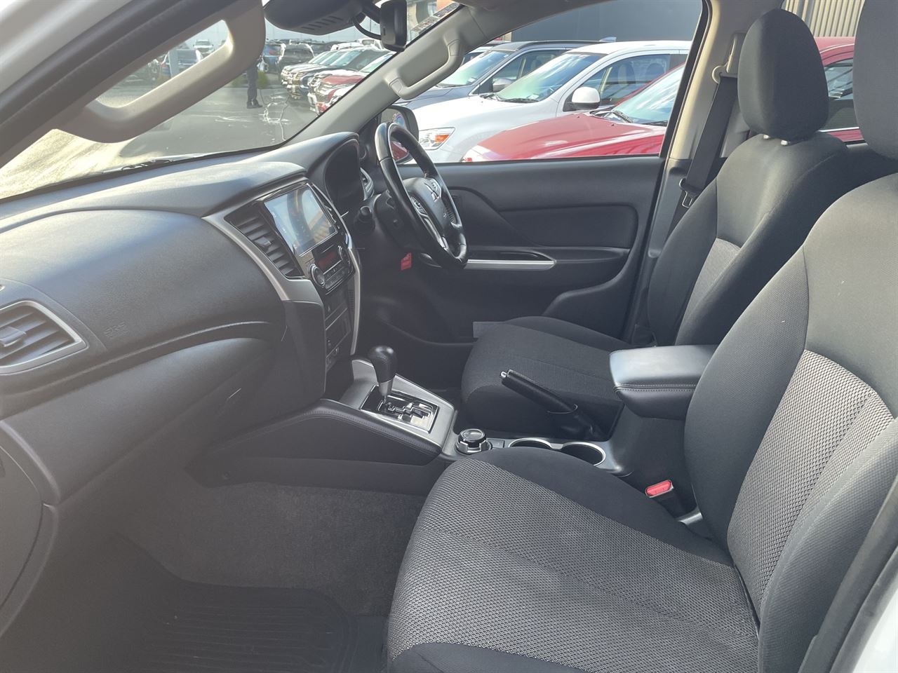 Vehicle image 4