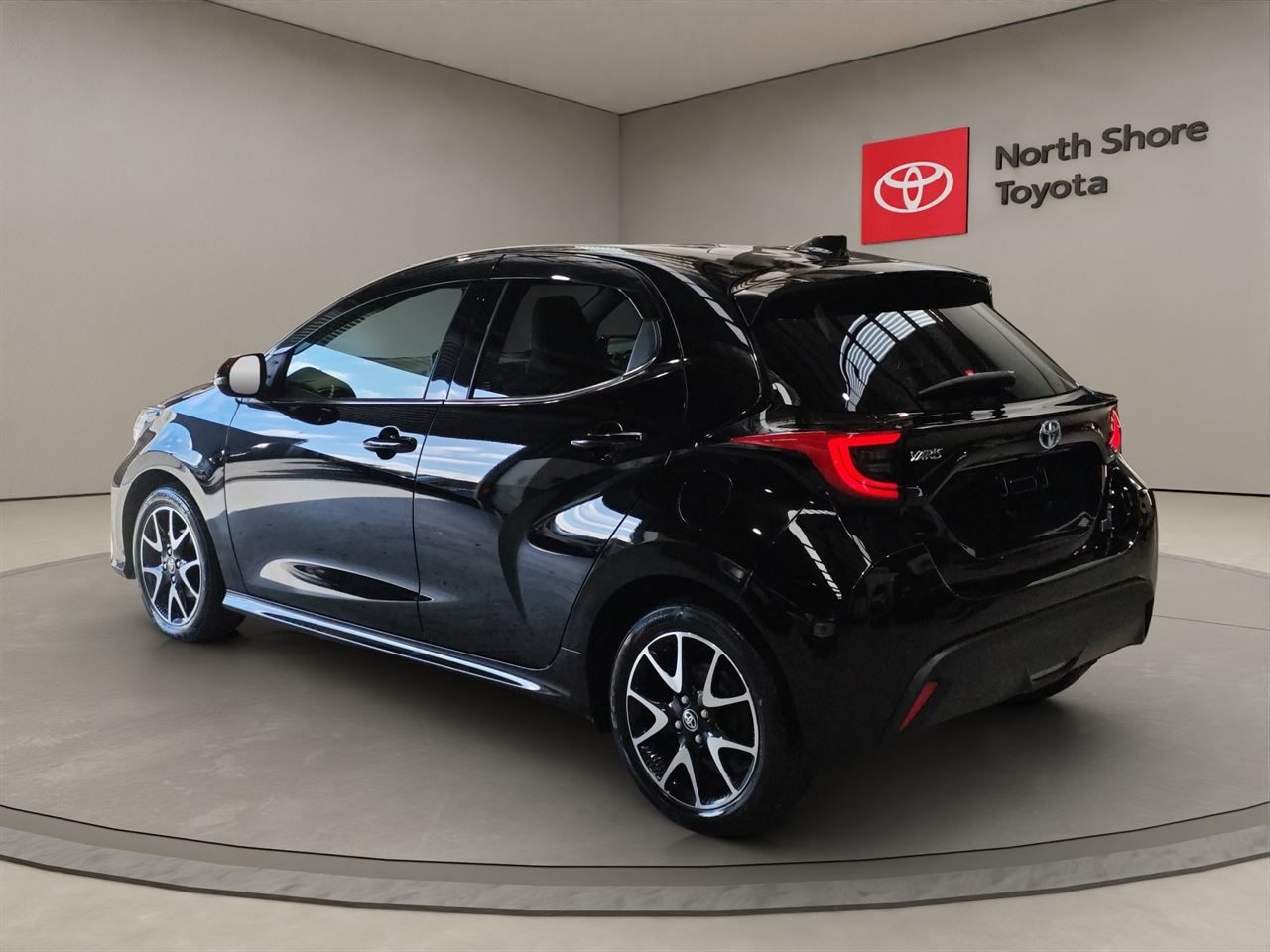 Vehicle image 5