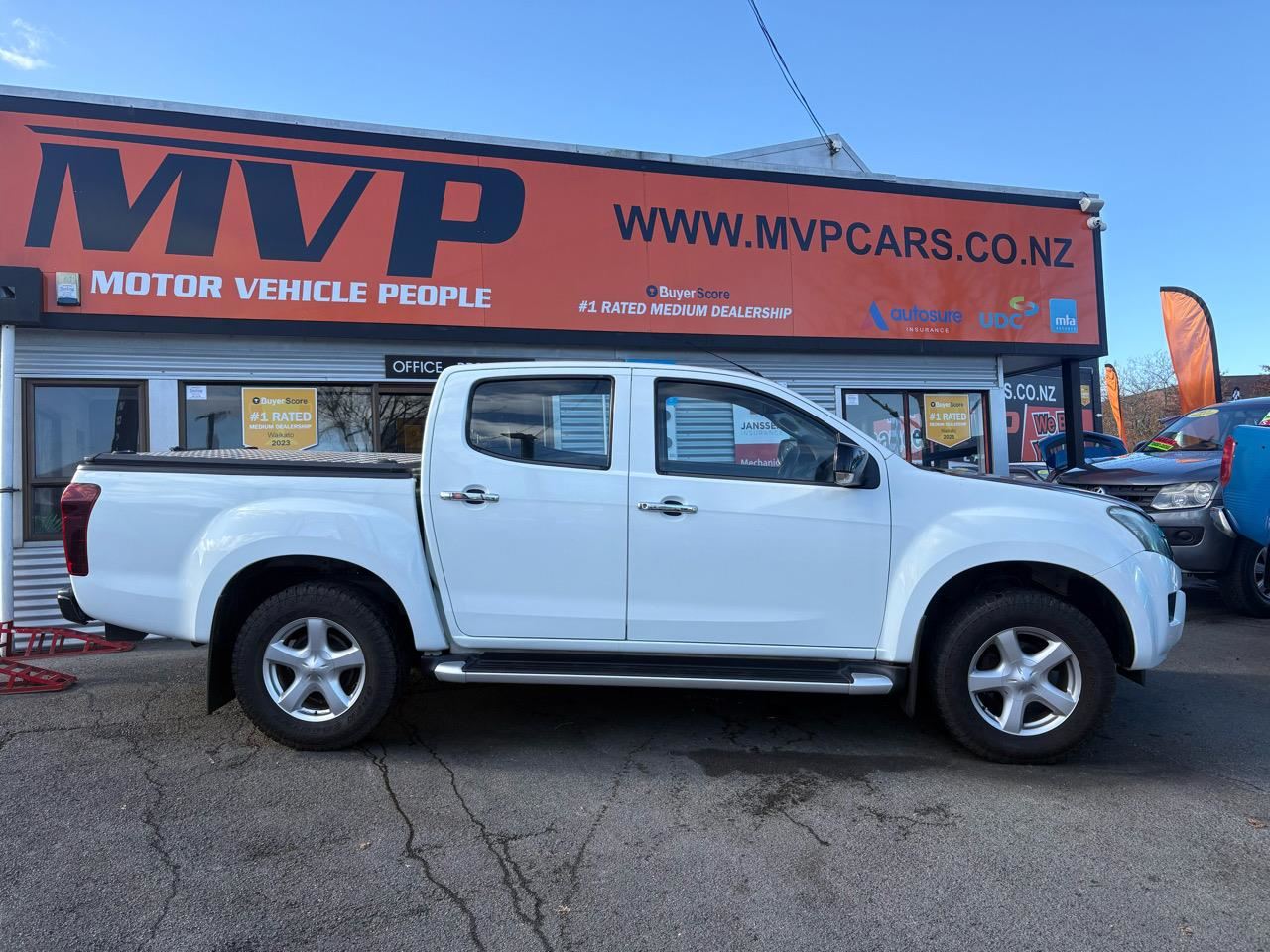 Vehicle image 3