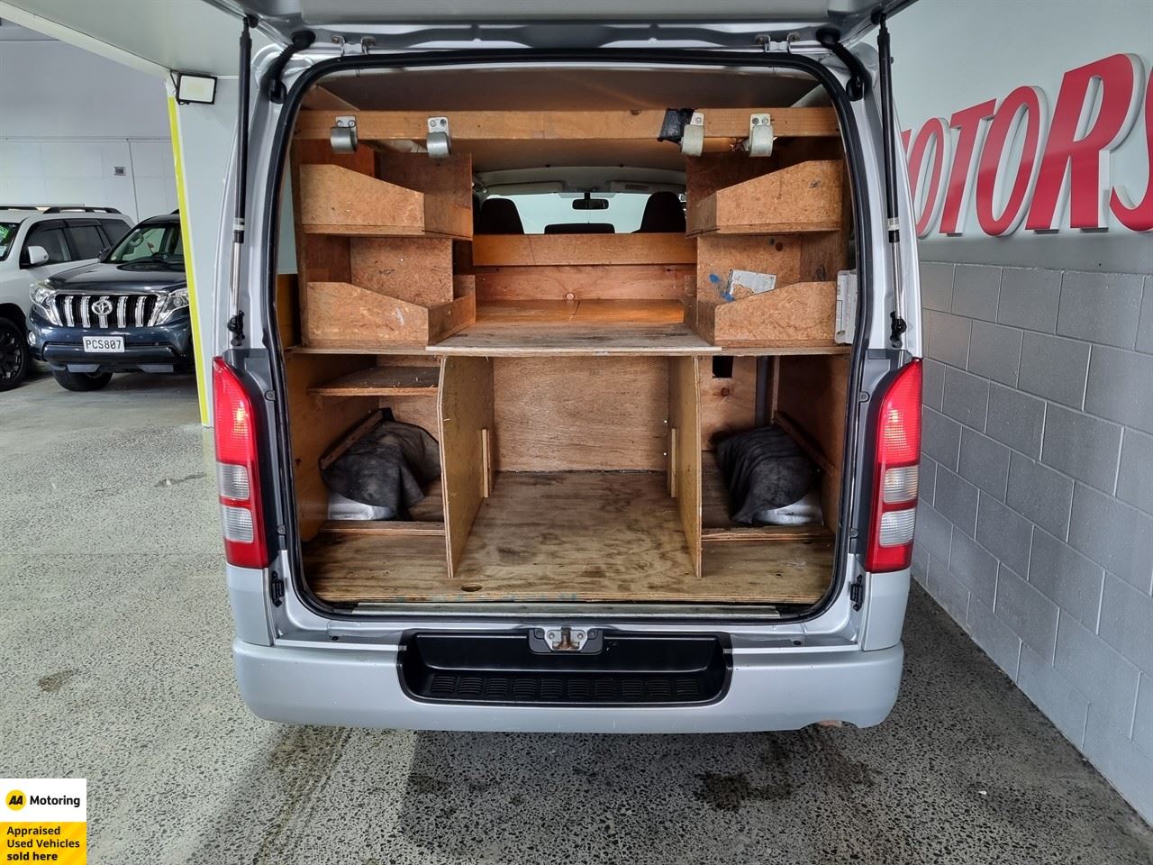 Vehicle image 3