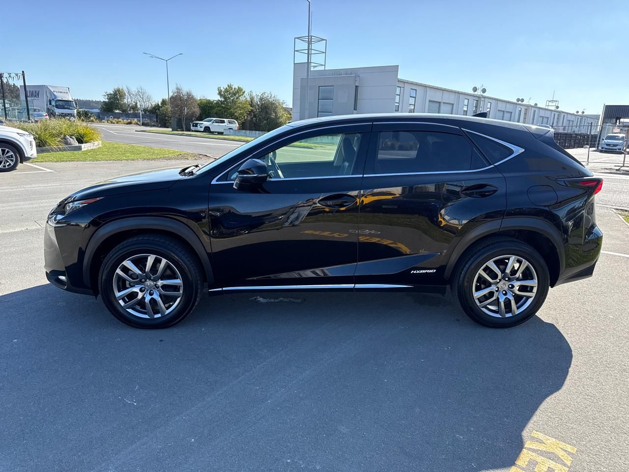 Vehicle image 5