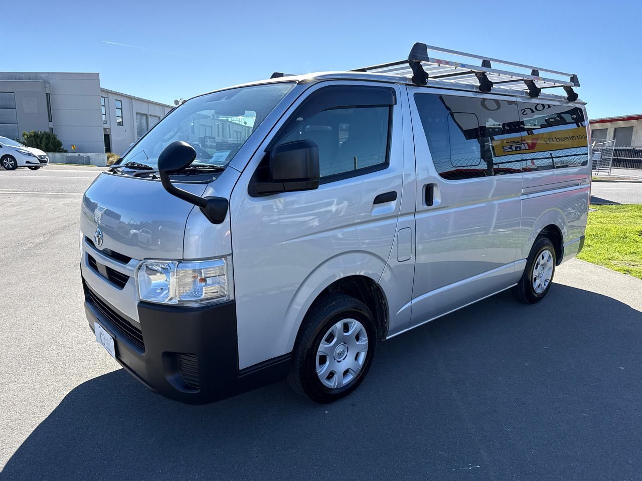 Vehicle image 4