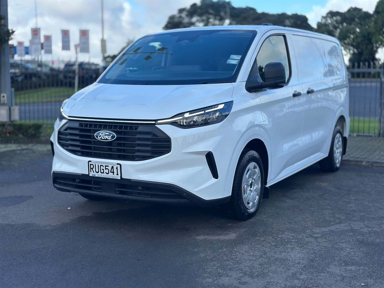 Vehicle image 3