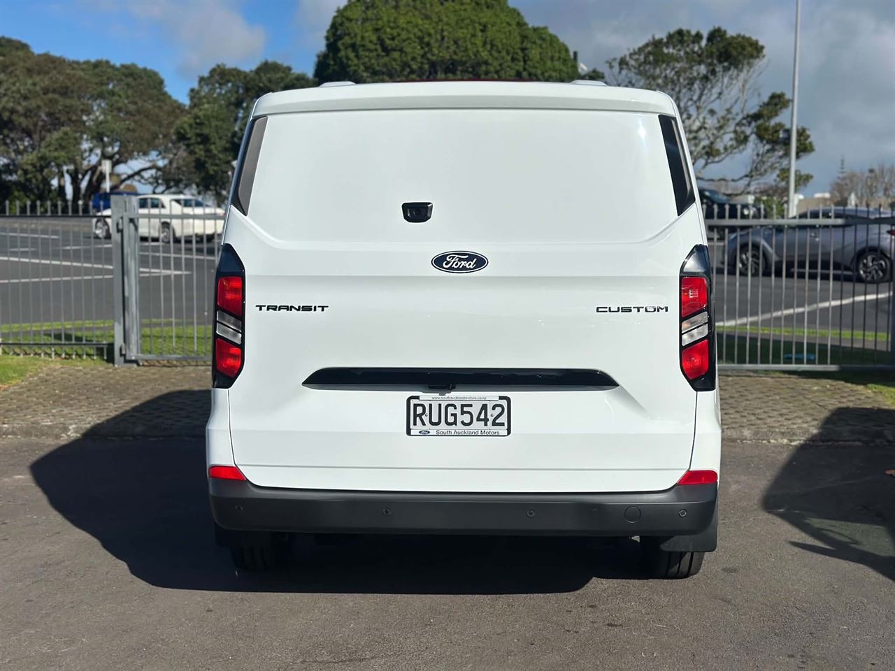 Vehicle image 5