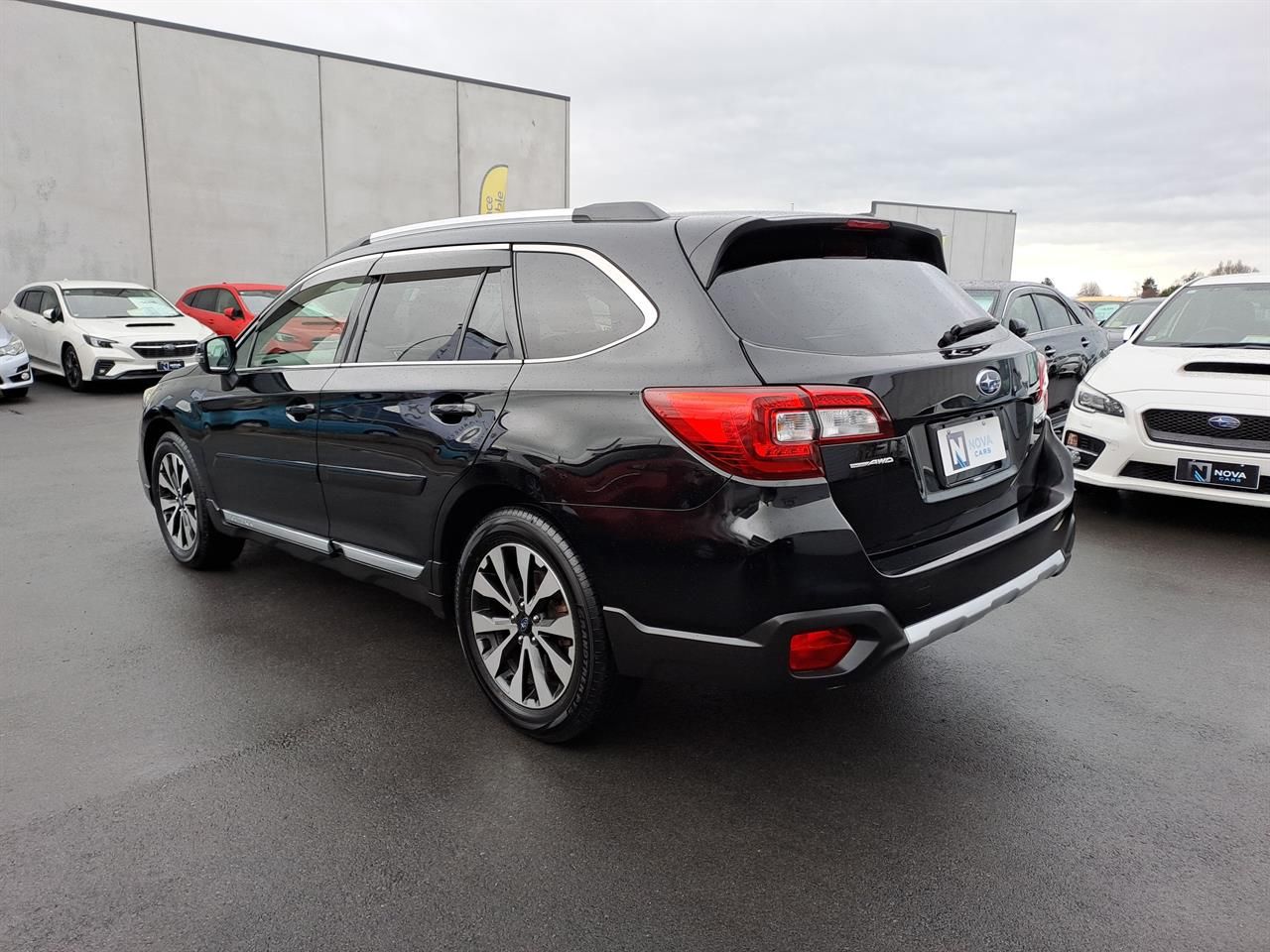 Vehicle image 5