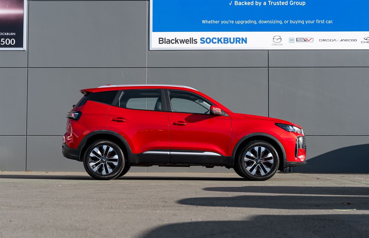 Vehicle image 3