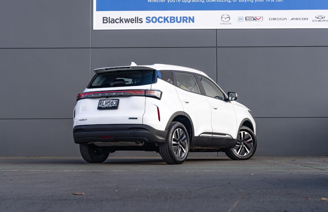 Vehicle image 3
