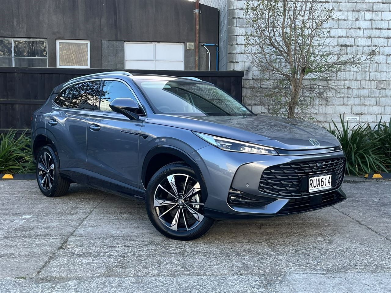 Vehicle image 1