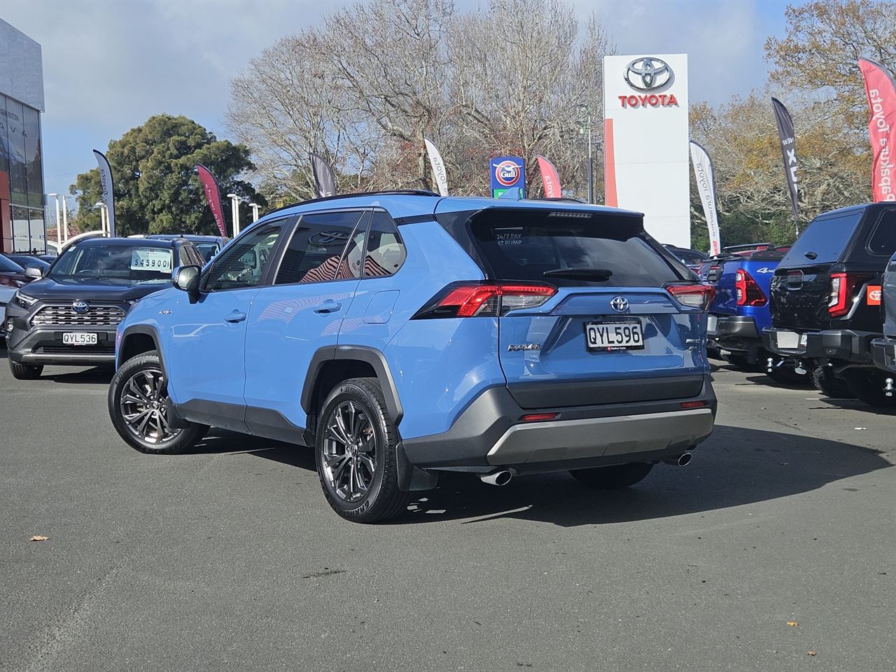 Vehicle image 3