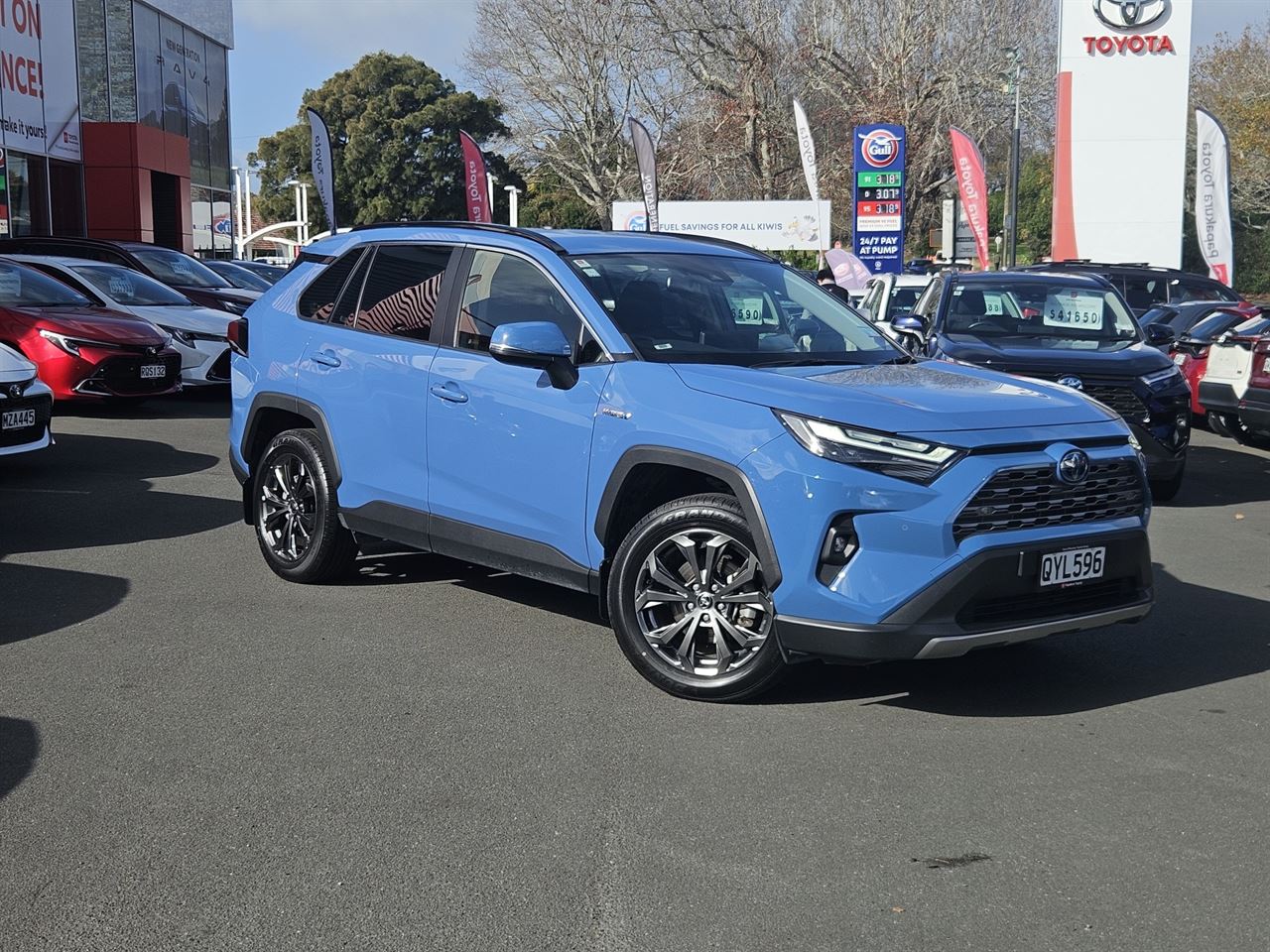 Vehicle image 5