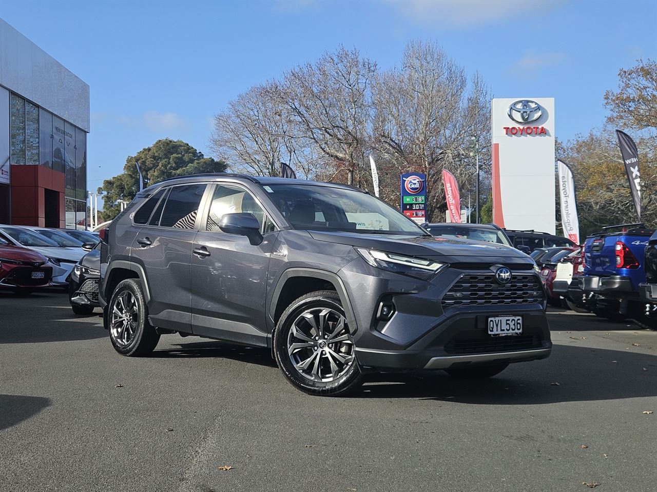 Vehicle image 5