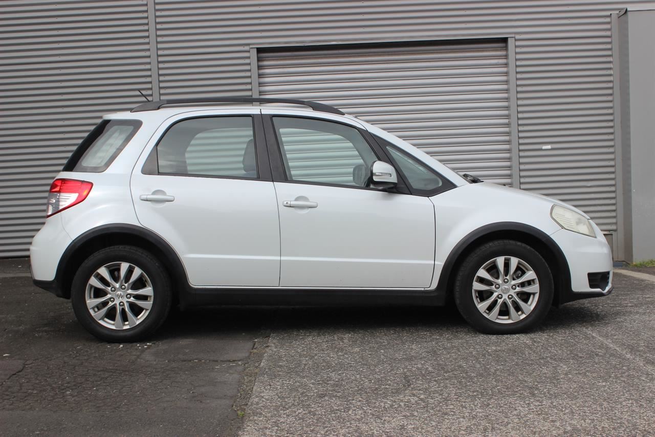 Vehicle image 4