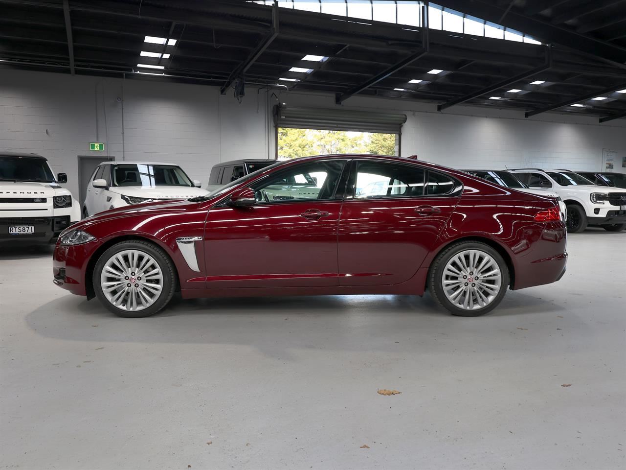 Vehicle image 5