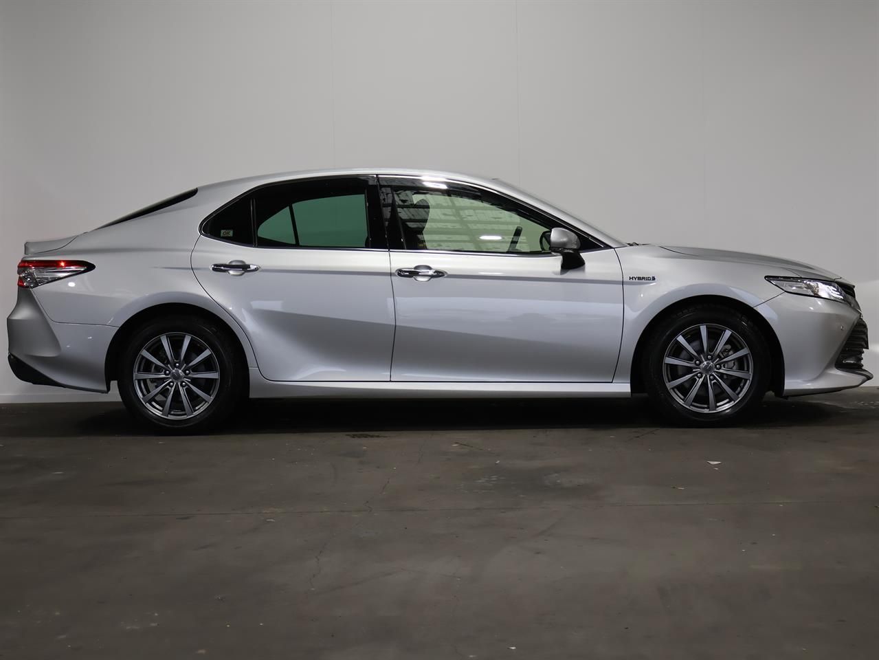 Vehicle image 5