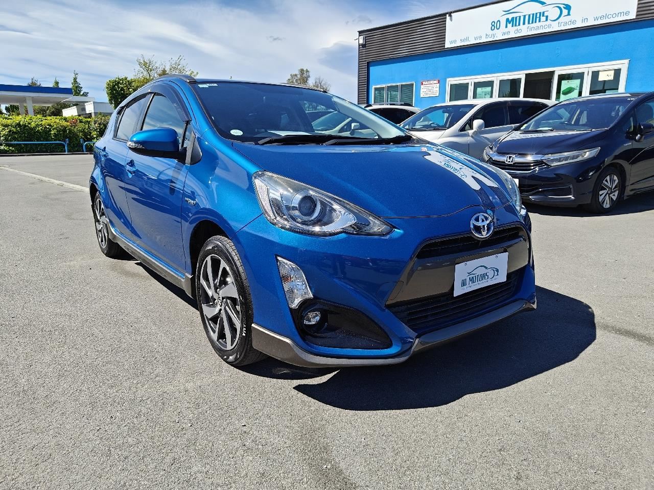 Vehicle image 3
