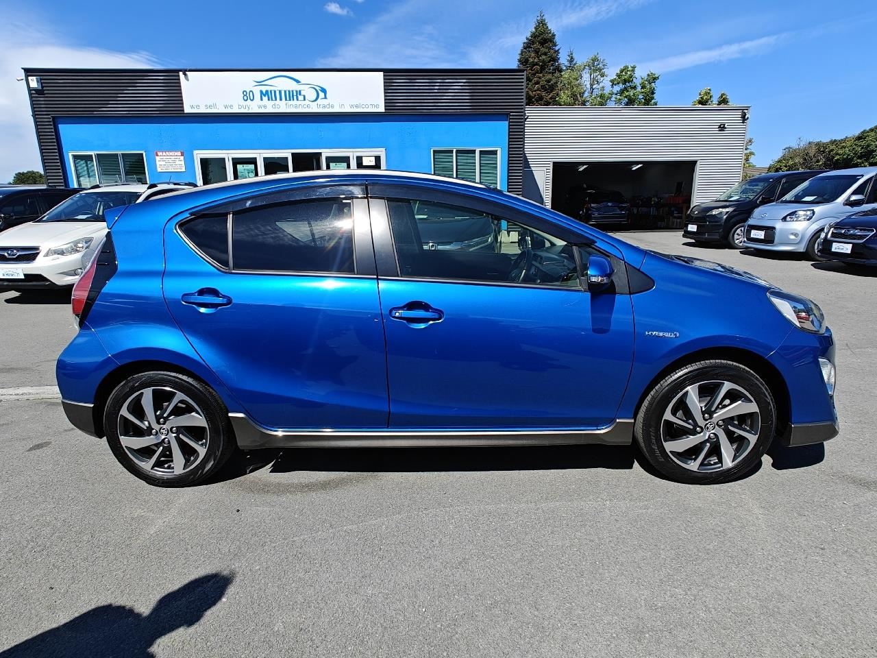 Vehicle image 5