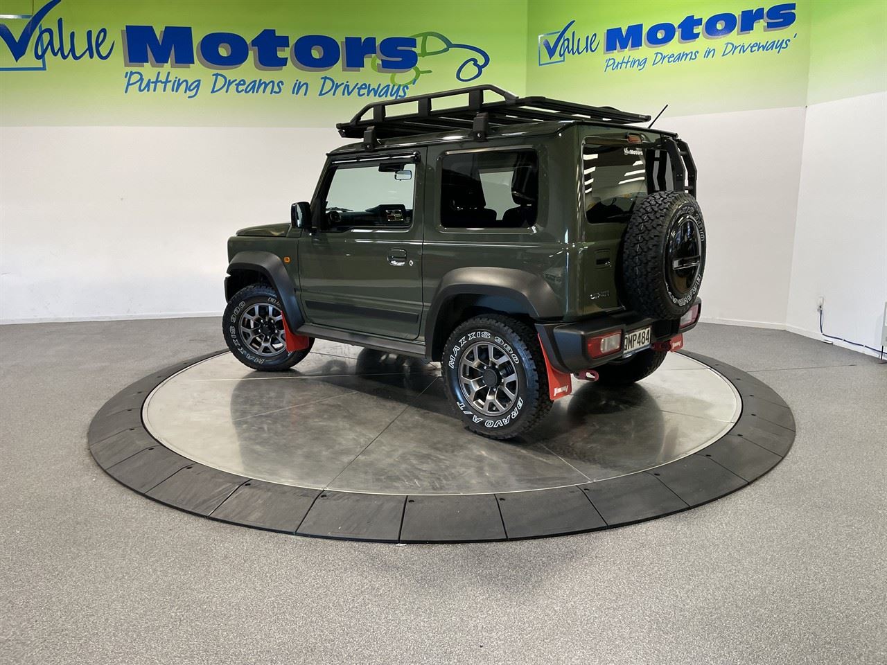 Vehicle image 5