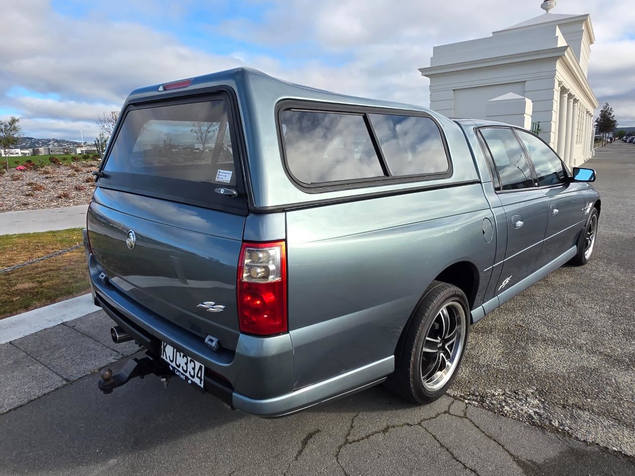 Vehicle image 3