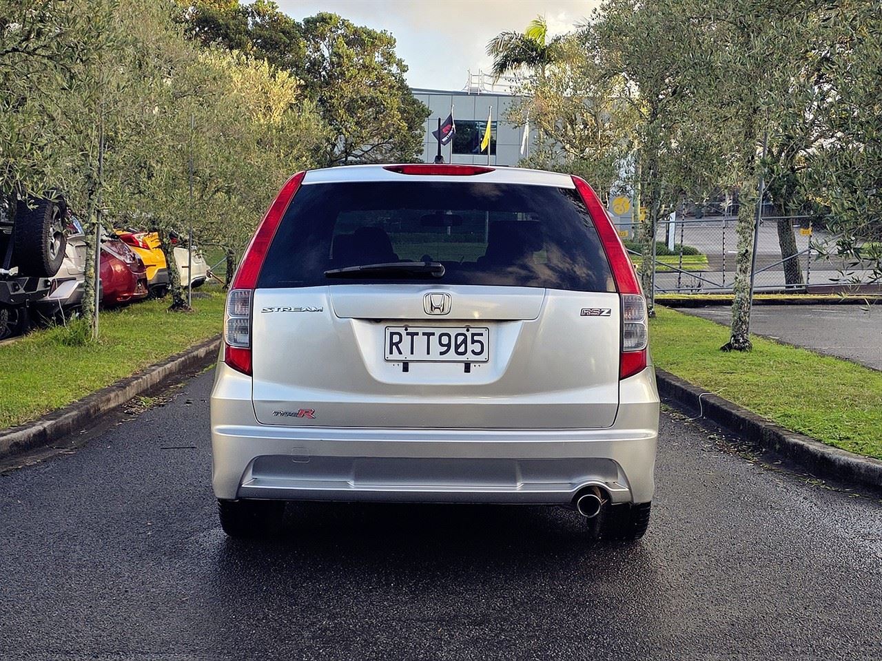 Vehicle image 4