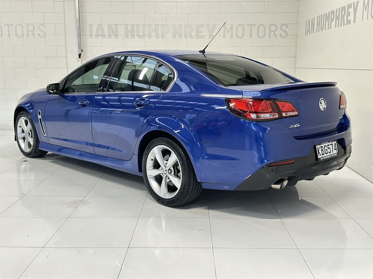 Vehicle image 4