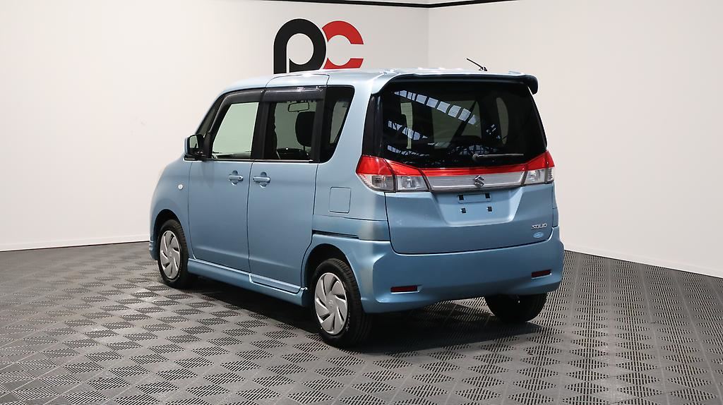 Vehicle image 5