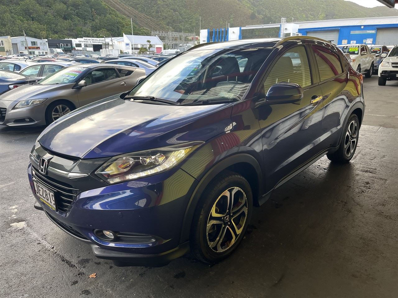 Vehicle image 3