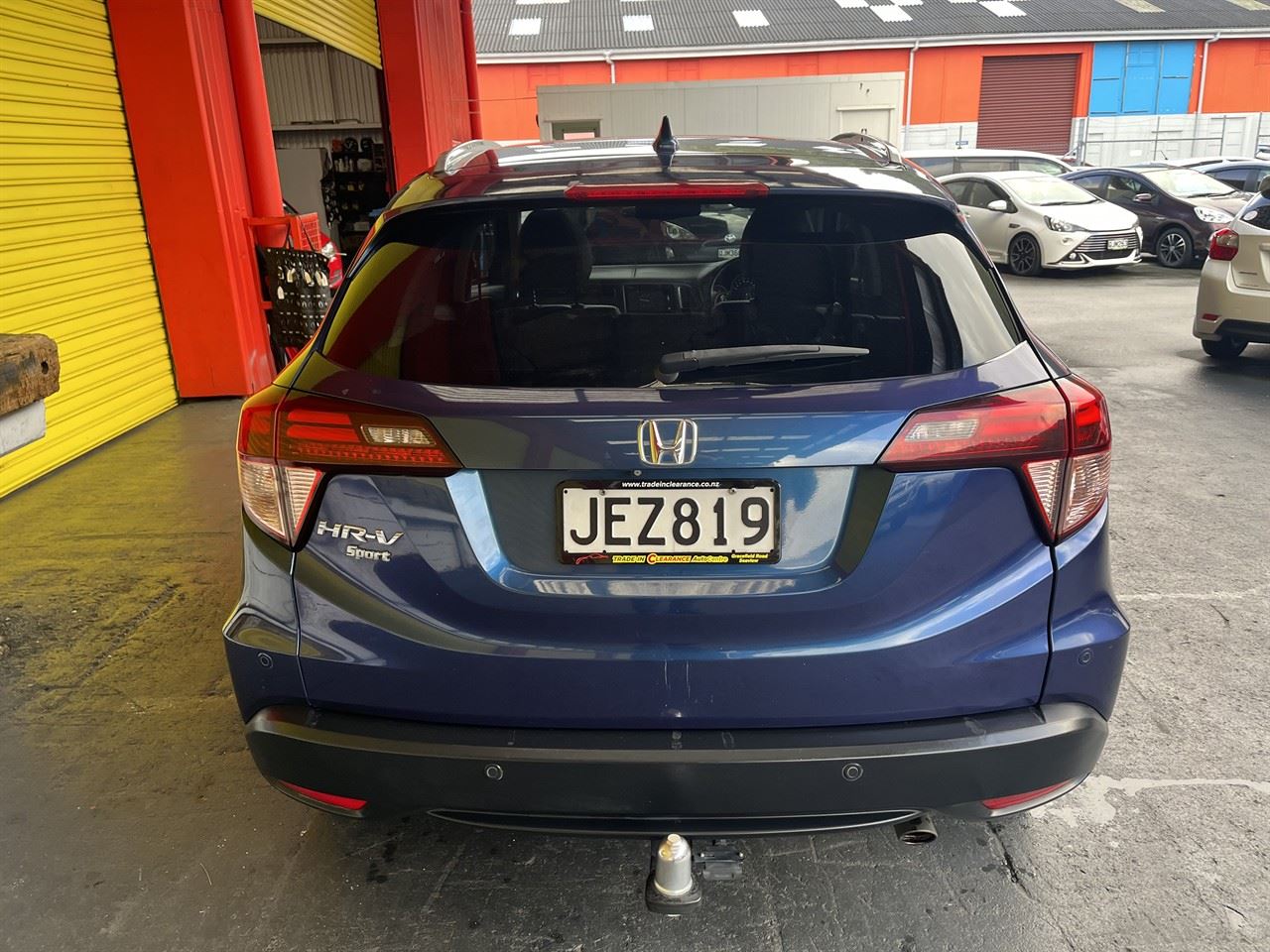 Vehicle image 5