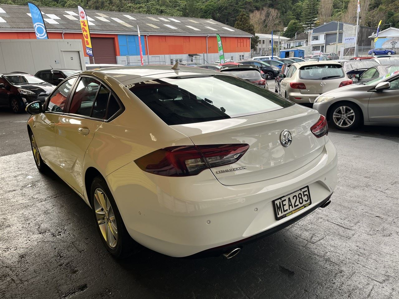 Vehicle image 4