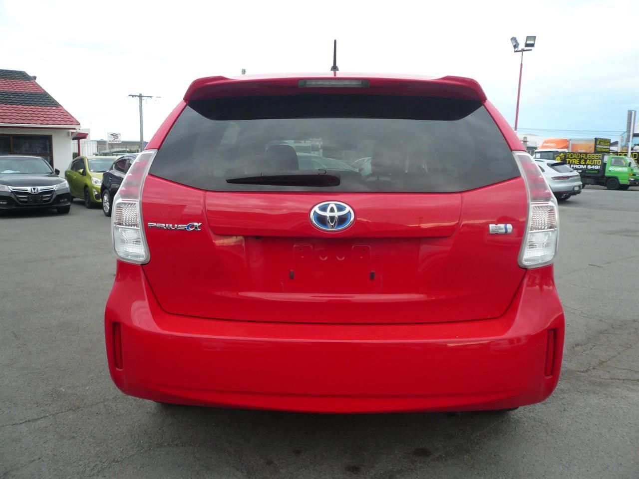 Vehicle image 5
