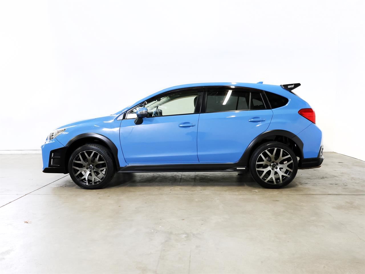 Vehicle image 5