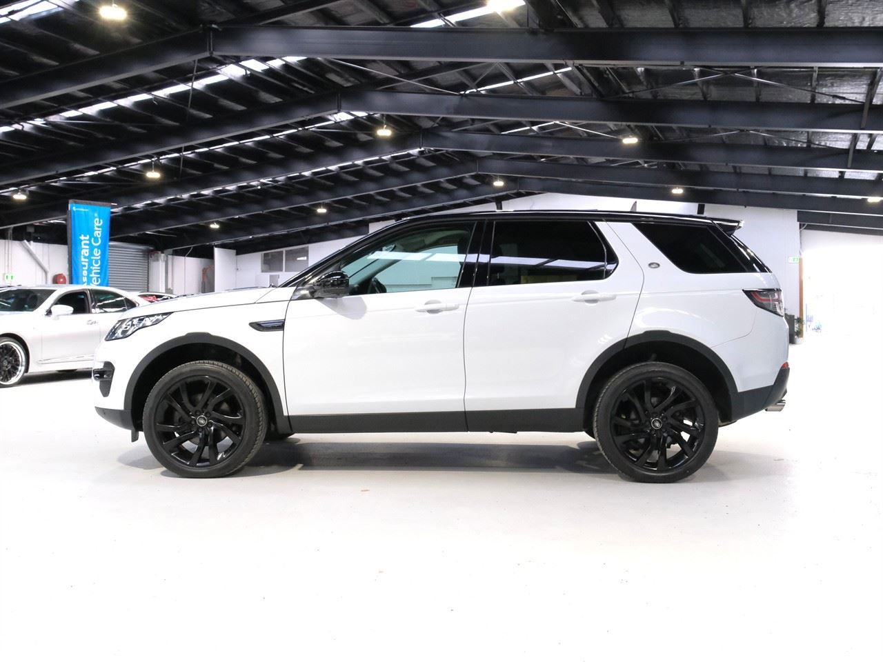 Vehicle image 5