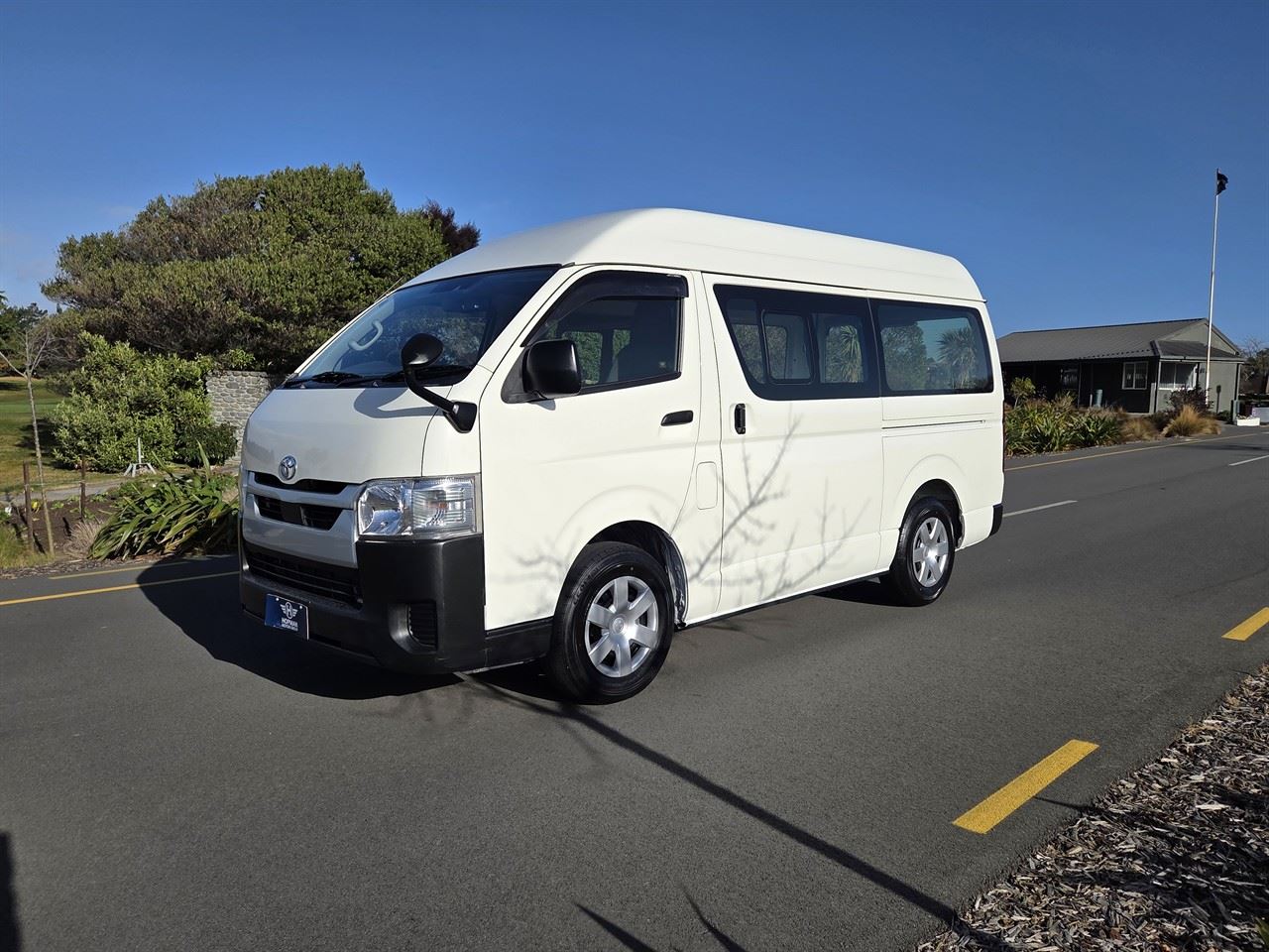 Vehicle image 3