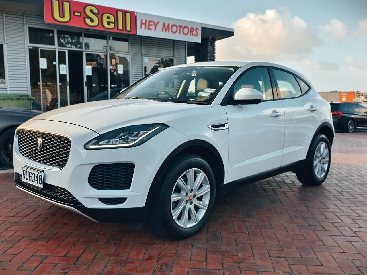 Vehicle image 3