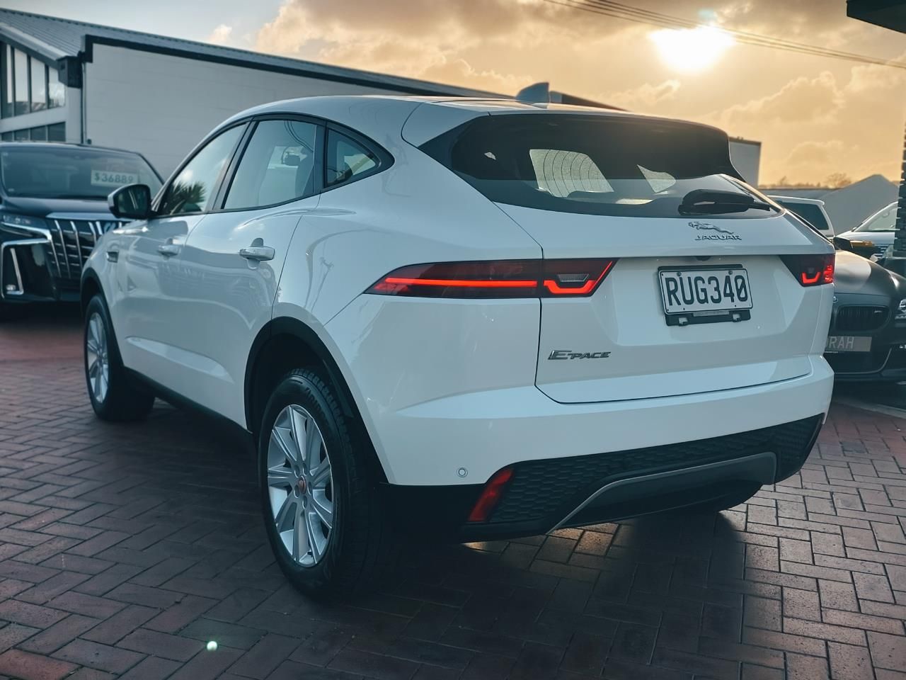 Vehicle image 5