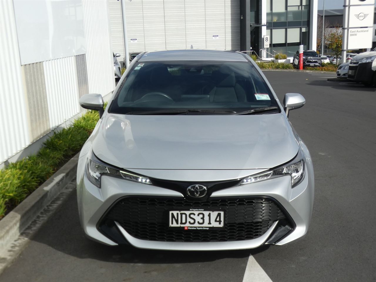 Vehicle image 3