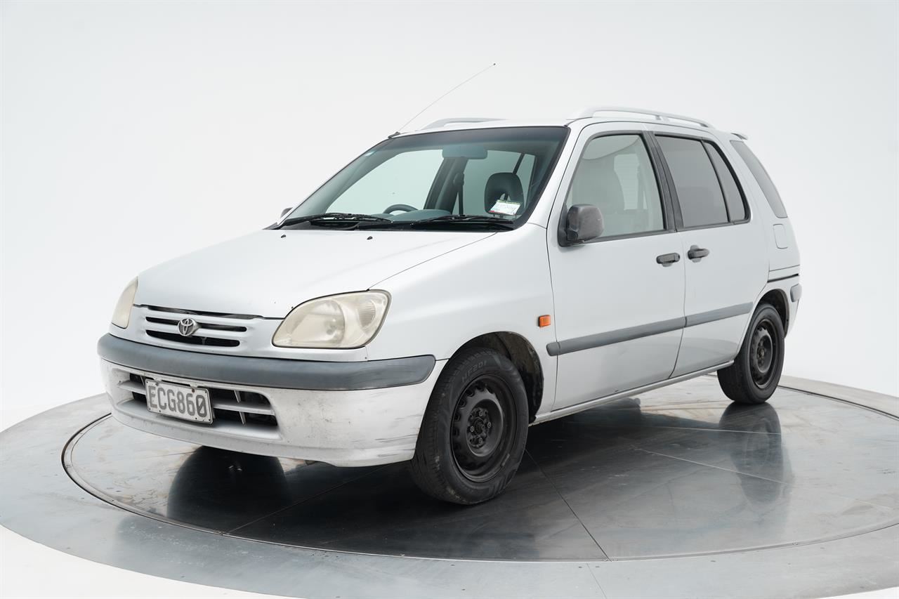Vehicle image 3