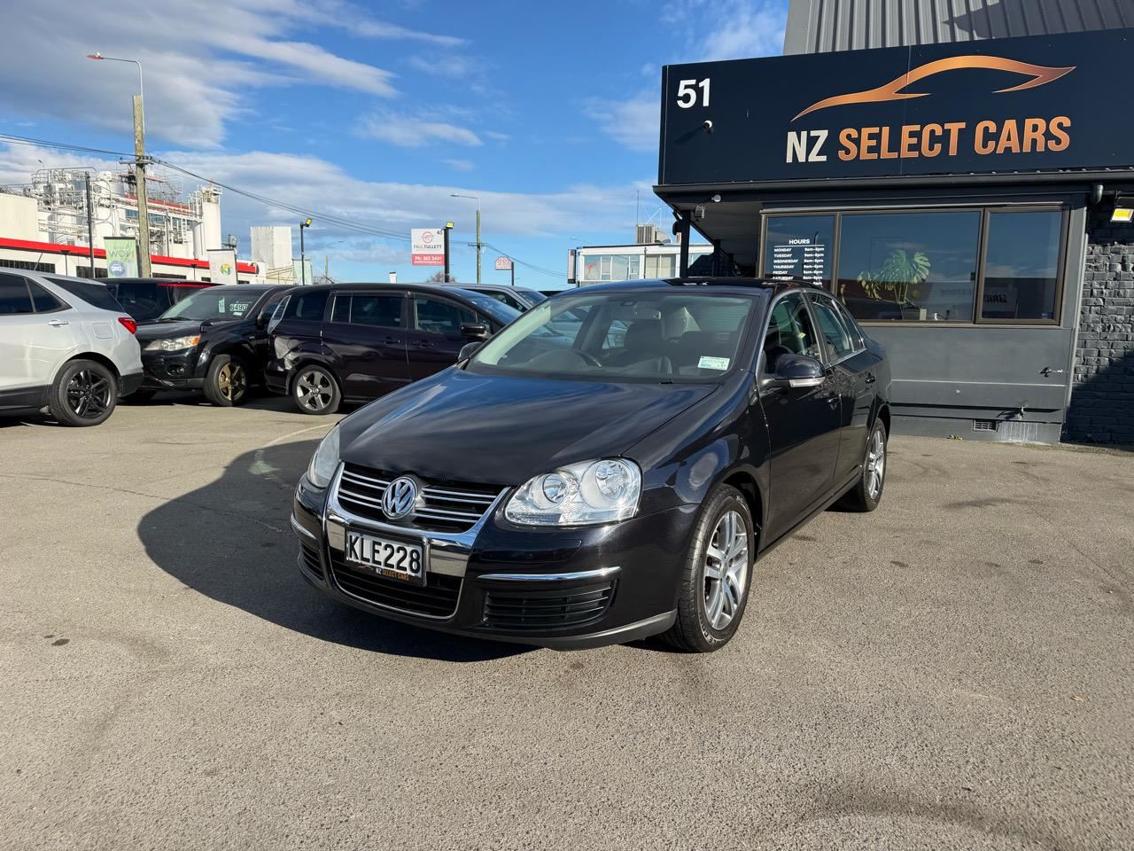 Vehicle image 3