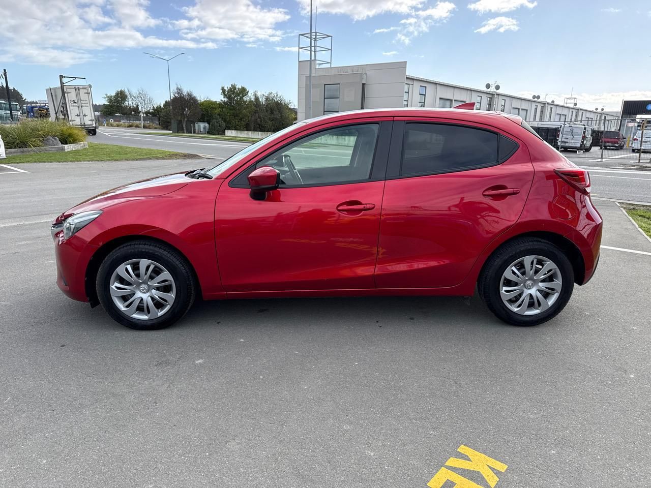 Vehicle image 5