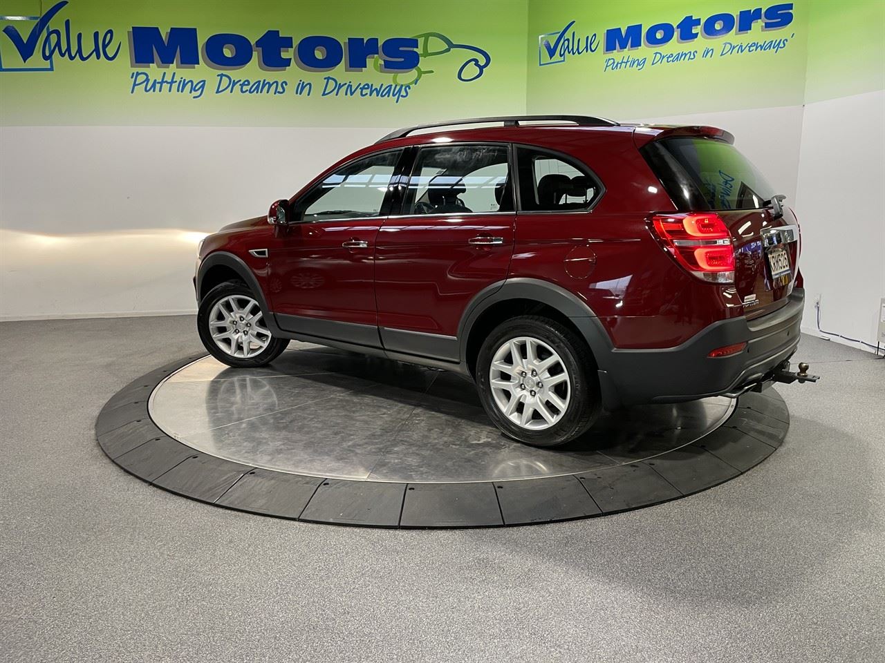Vehicle image 5