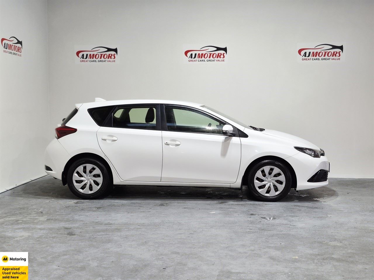 Vehicle image 3