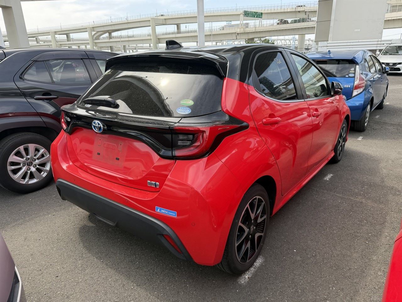 Vehicle image 2