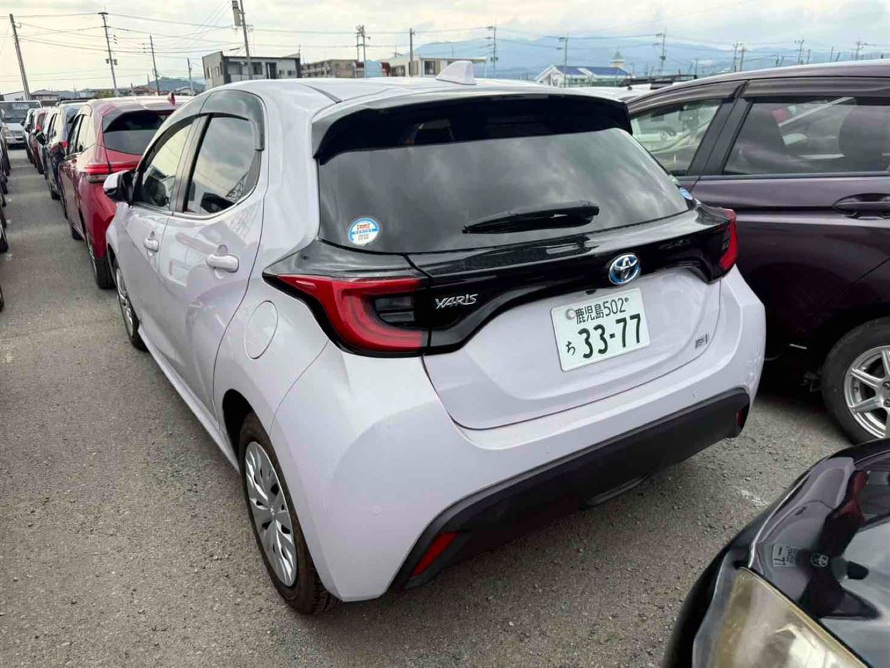 Vehicle image 4