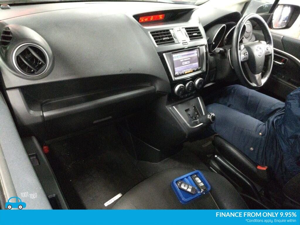 Vehicle image 5