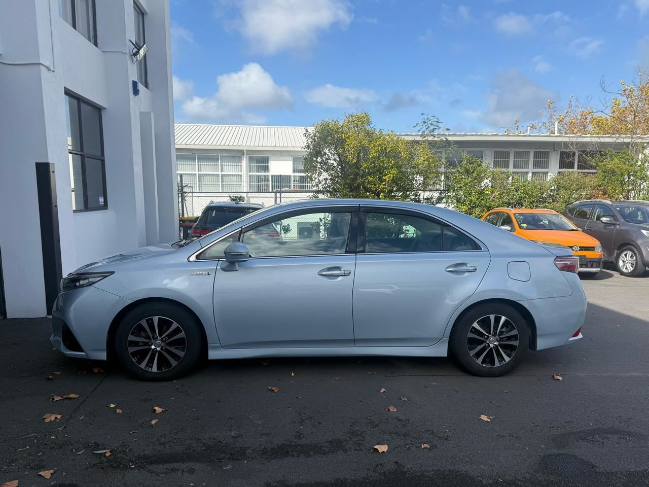 Vehicle image 5