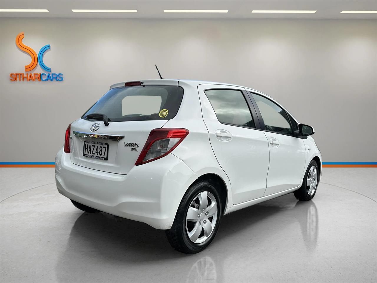 Vehicle image 4