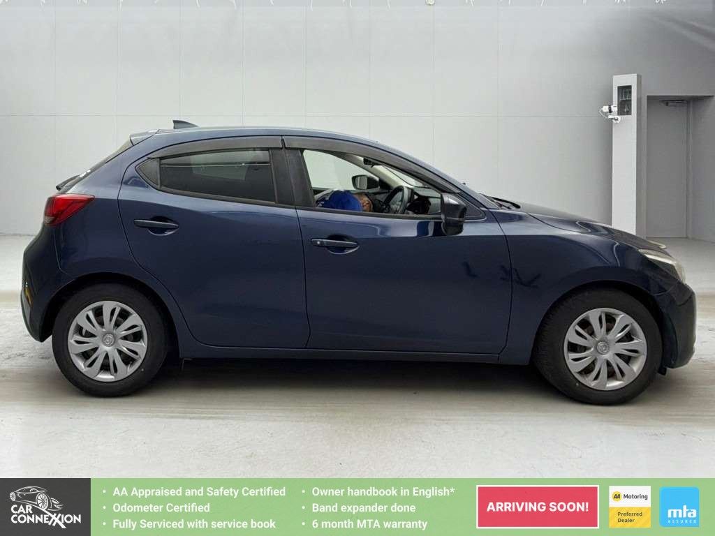 Vehicle image 4